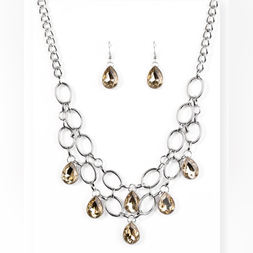 Show Topping Shimmer Necklace & Earring Set